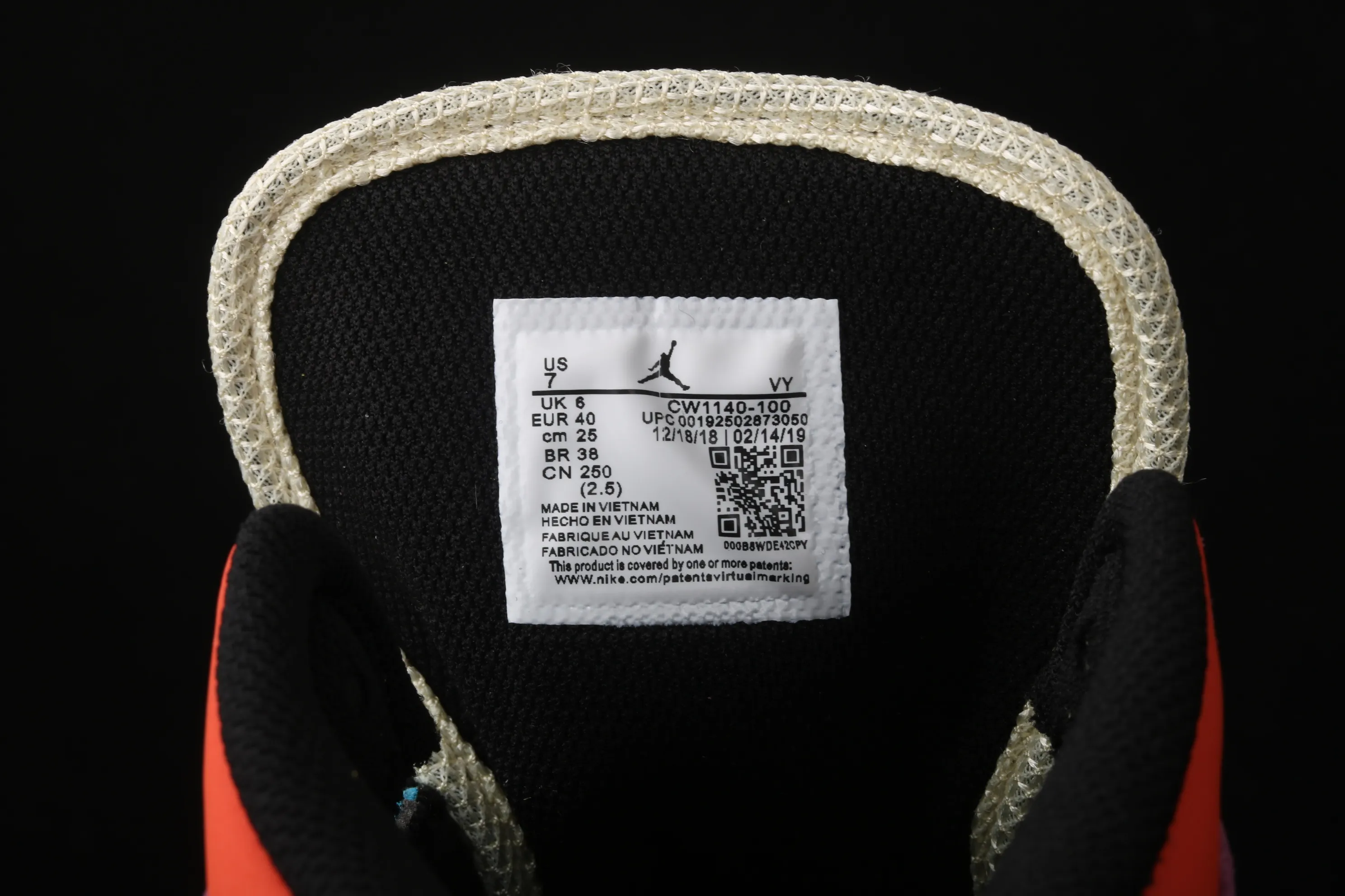All categories Air Jordan Jordan series basketball shoes Air Jordan 1 Mid Air Jordan 1 Mid AJ1 Joe 1 Zhongbang color stitching CW1140-100